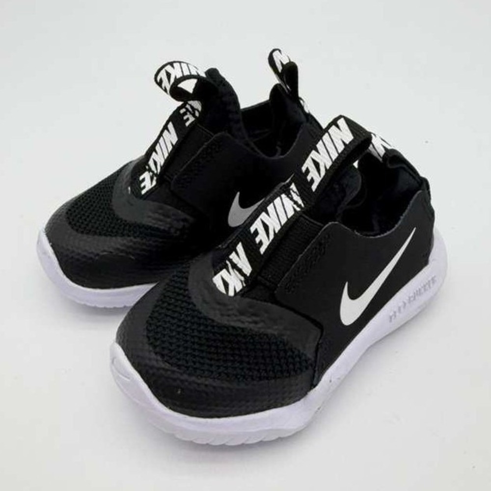 Nike Dunk Low Nike Baby Sneakers – Black/White‎ – Size 5C – Brand New